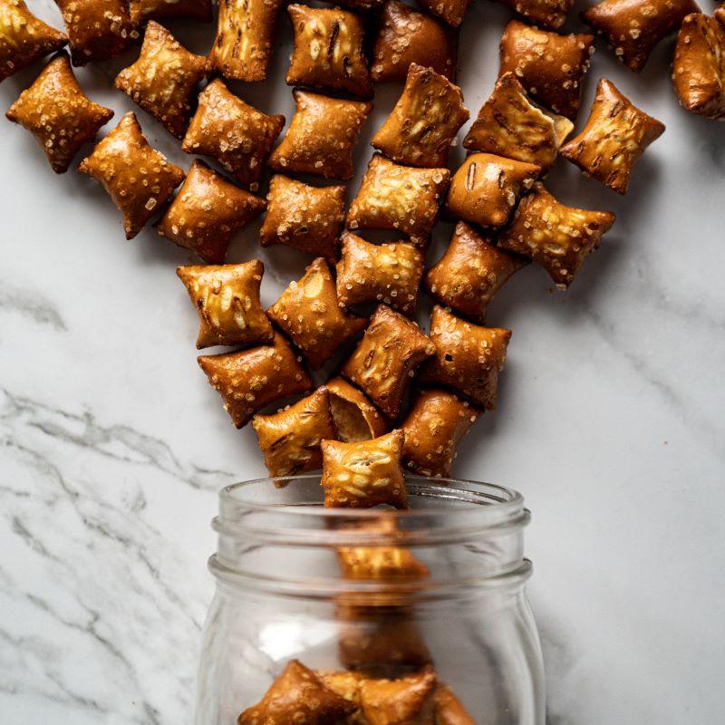 peanut butter pretzels (1 pound) These crunchy pretzel nuggets are filled with creamy peanut butter, making each bite irresistible! A perfect snack for peanut butter lovers.
Contains Wheat, Peanuts, & Soy $8.00 USD